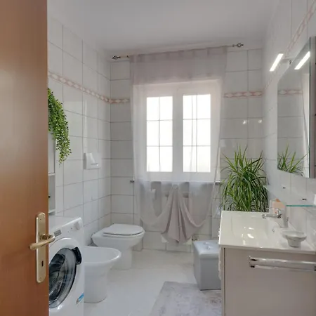 Borderless - Patio Privato, Netflix E Garage Box Gorizia
